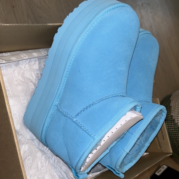 Sky blue baby blue classic ultra mini platform UGG’s - Picture 2 of 9